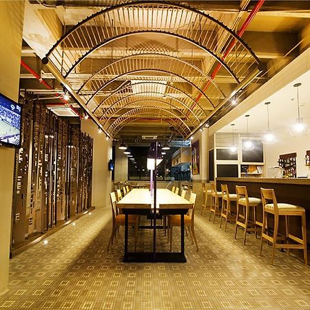 Hotel Bari בוקארמנגה מראה חיצוני תמונה