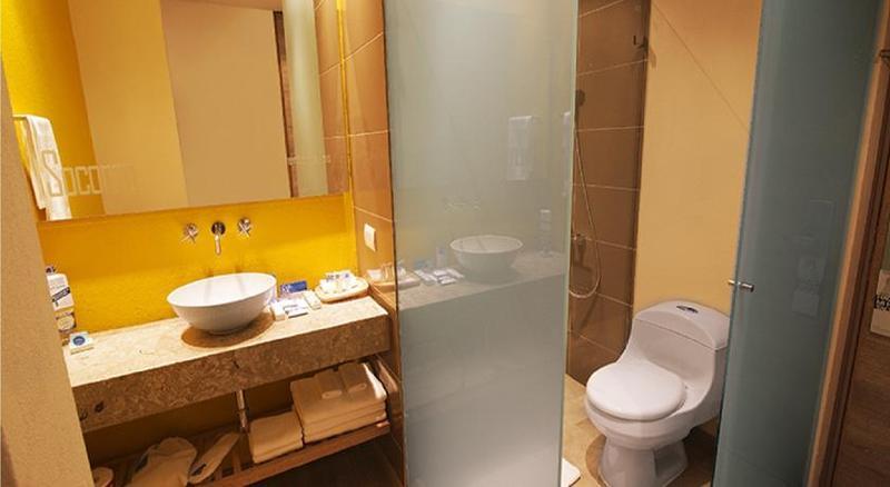 Hotel Bari בוקארמנגה מראה חיצוני תמונה
