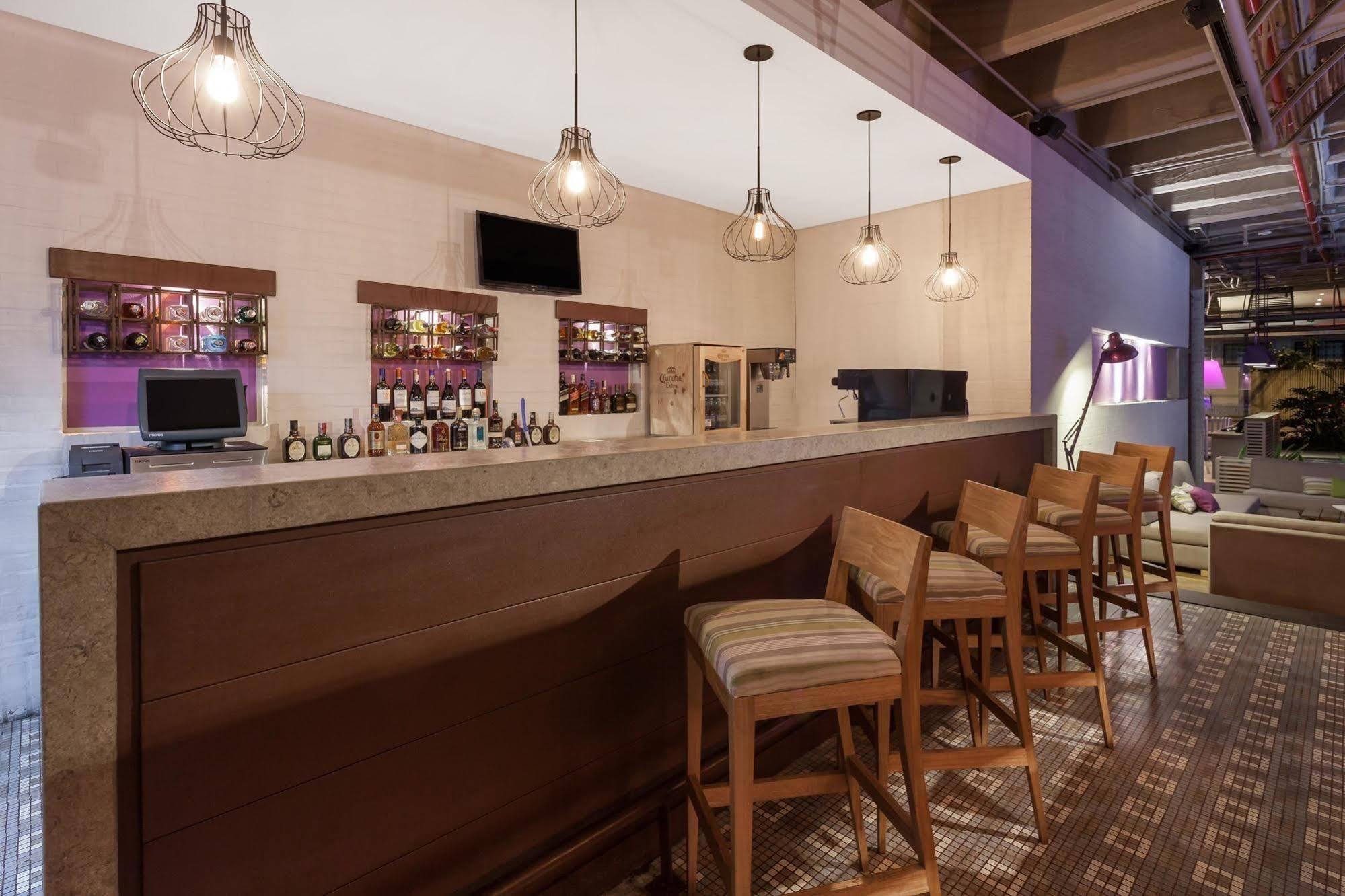 Hotel Bari בוקארמנגה מראה חיצוני תמונה
